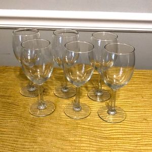 Set of 6 wine glasses
